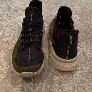 Nike Renew Rival Shield Mens sneakers. Size 13